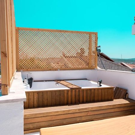 Tek Han Alacati Hotel Екстериор снимка