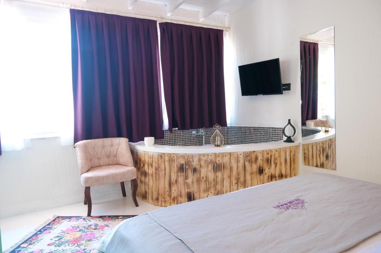 Tek Han Alacati Hotel Екстериор снимка