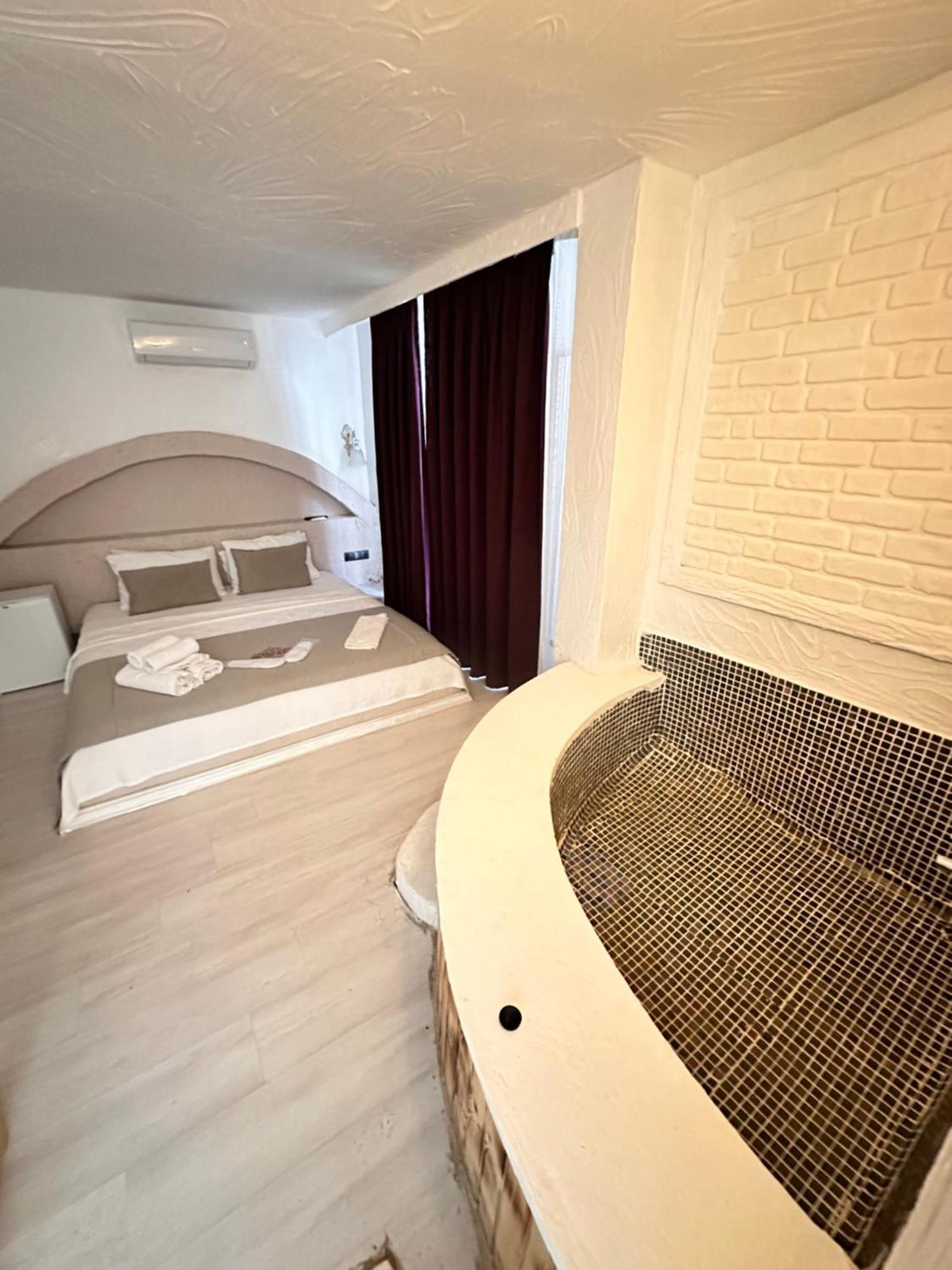 Tek Han Alacati Hotel Екстериор снимка
