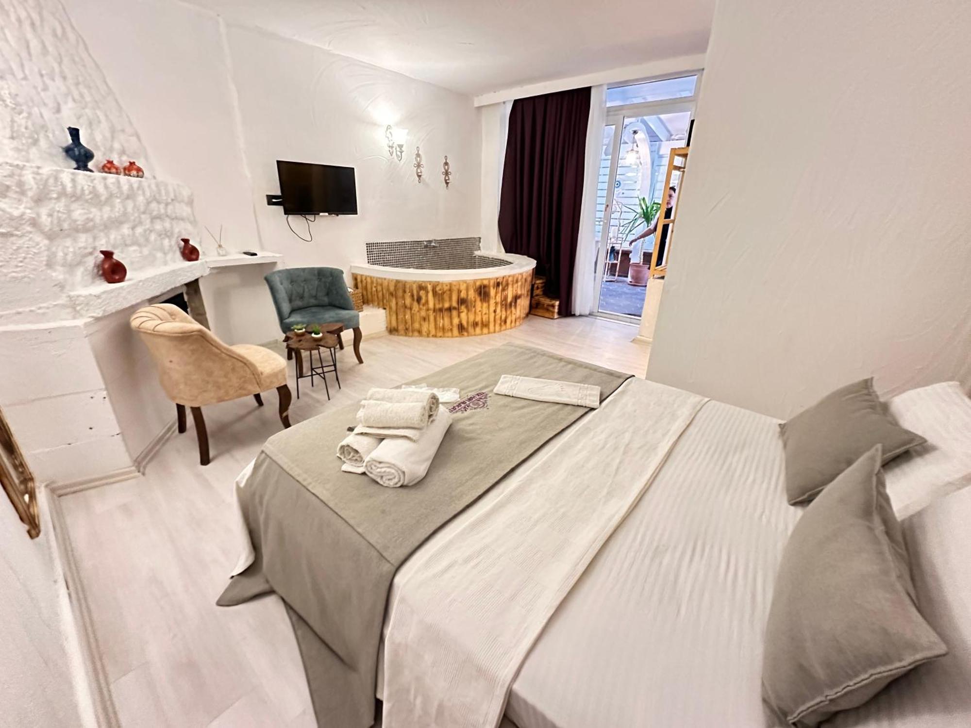 Tek Han Alacati Hotel Екстериор снимка