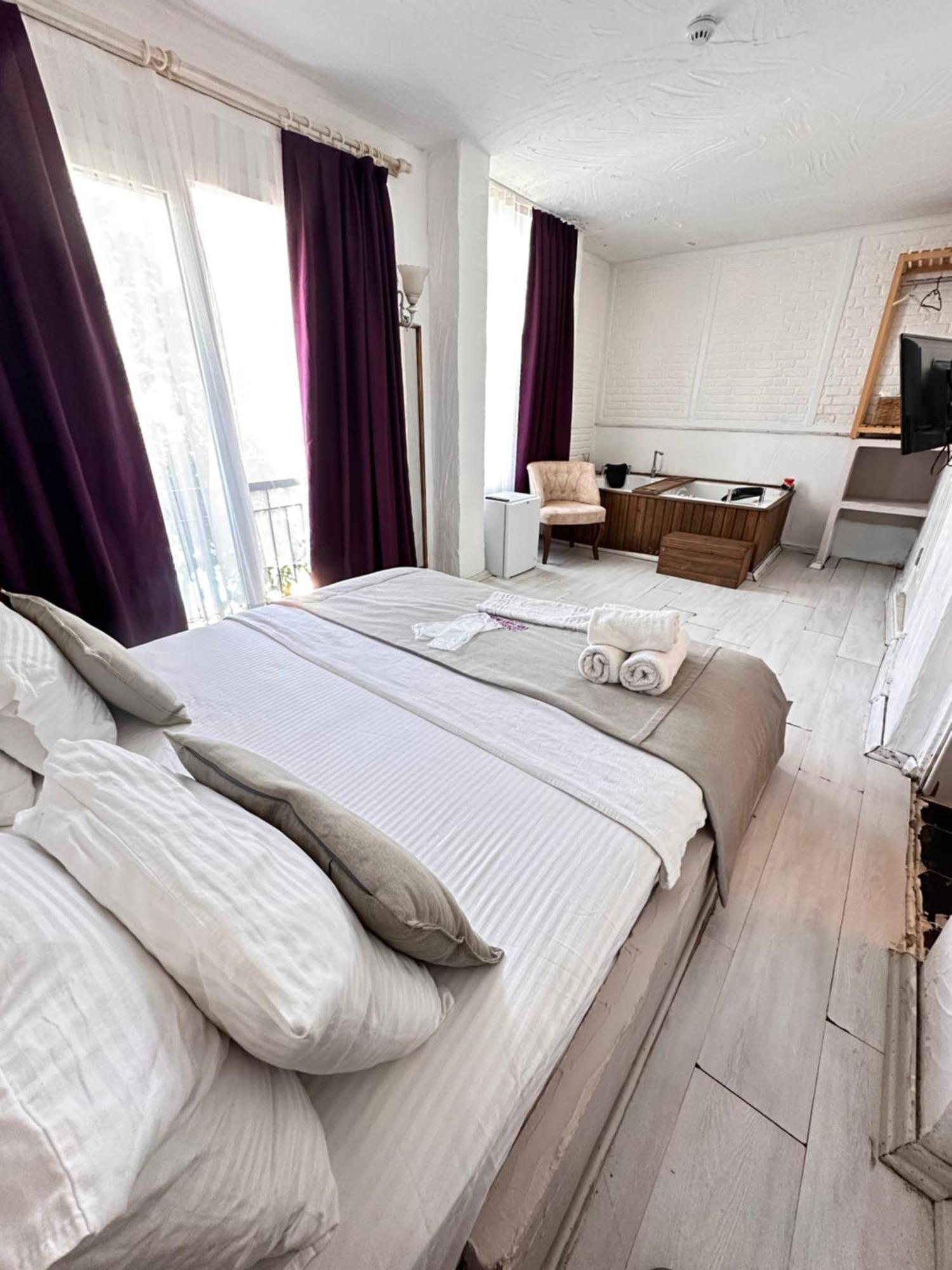 Tek Han Alacati Hotel Екстериор снимка