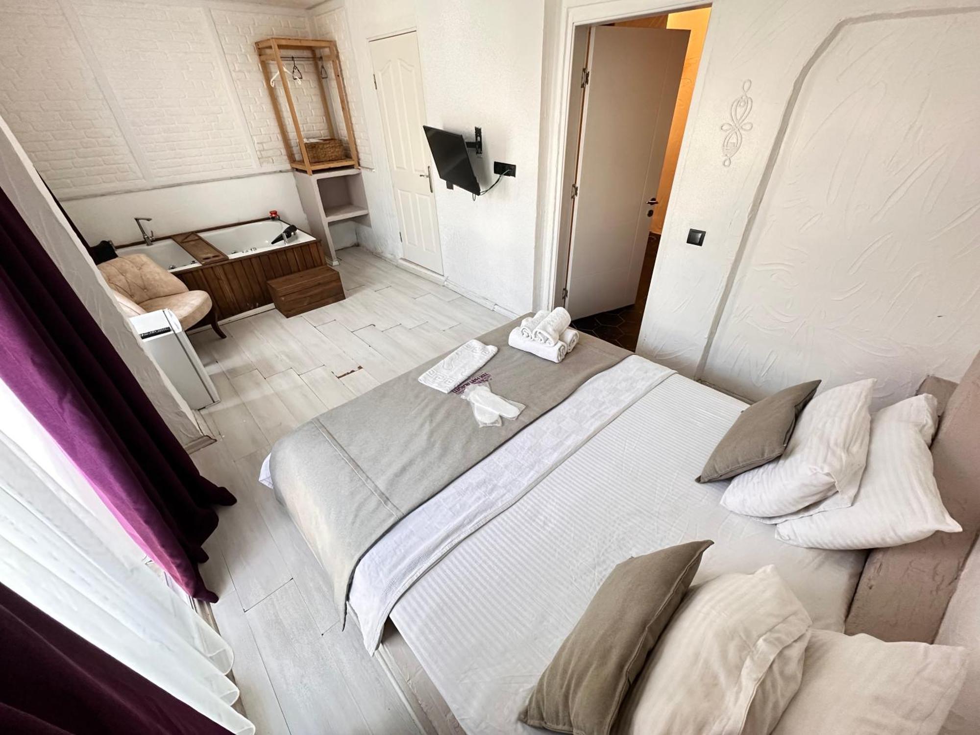 Tek Han Alacati Hotel Екстериор снимка
