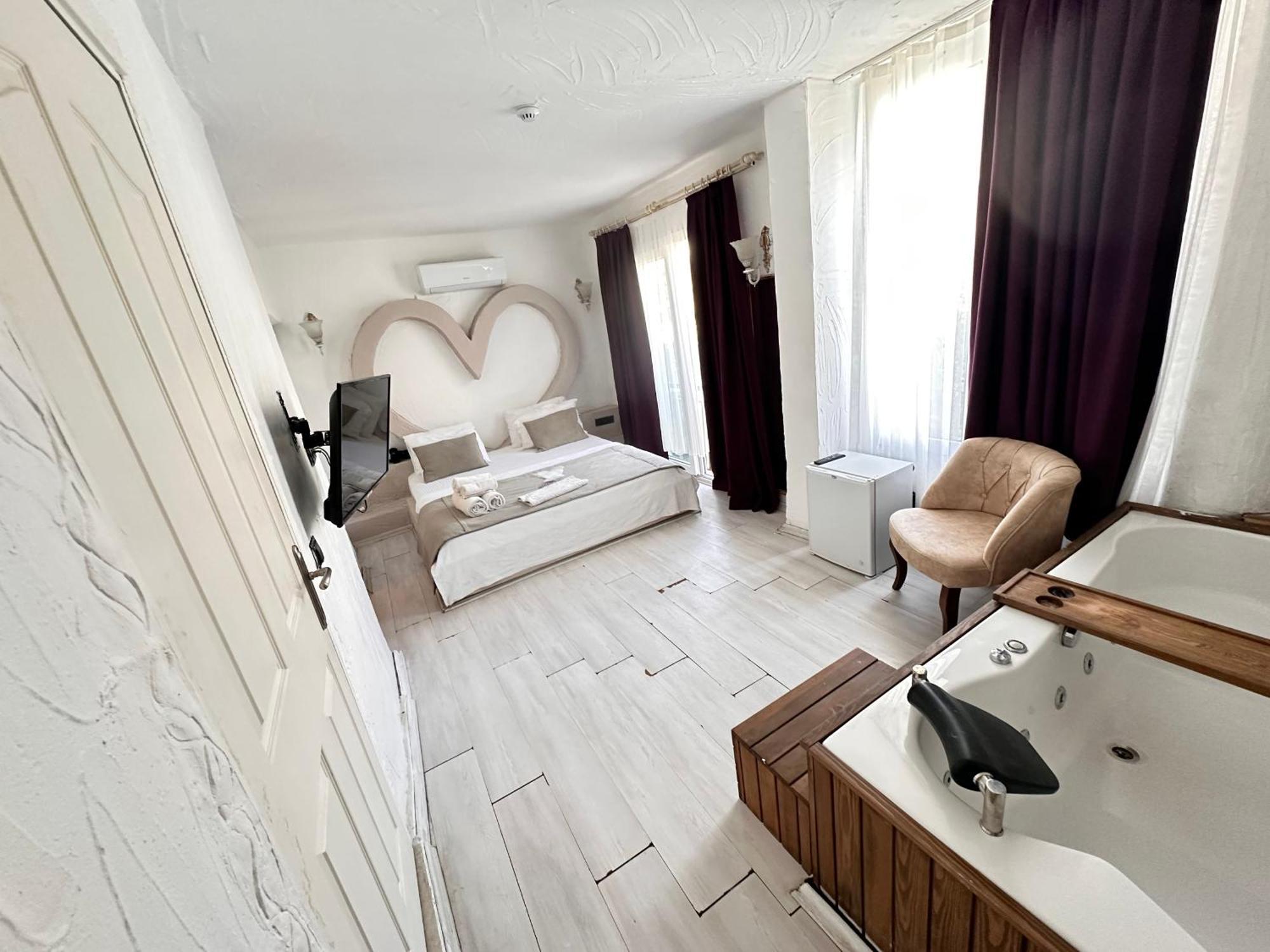 Tek Han Alacati Hotel Екстериор снимка